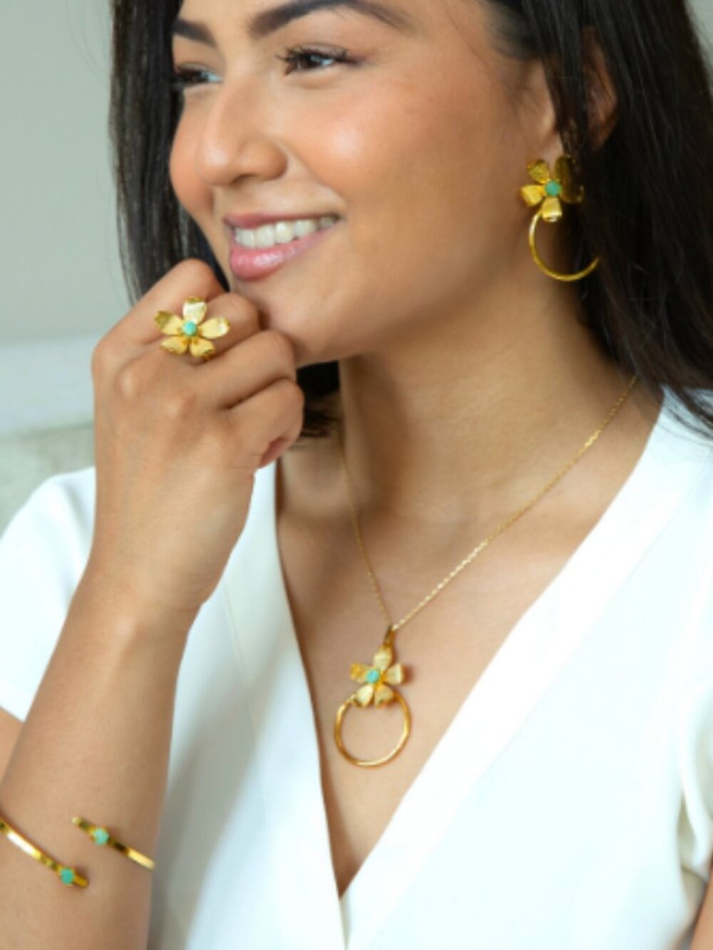 El Dorado Necklace - Picture 2 of 2